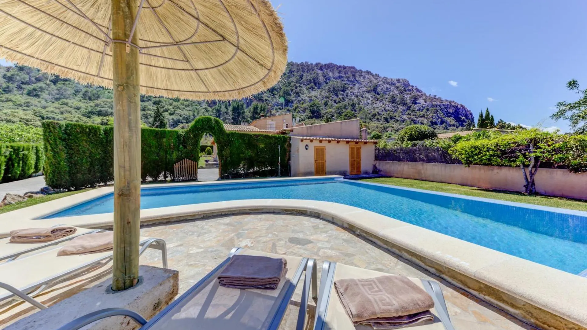 Villa Can Martin By Sealand Villas Pollenca Spain